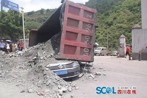 中山修路爆料事件视频,视频揭露工程乱象引发社会关注 第2张 中山修路爆料事件视频,视频揭露工程乱象引发社会关注 第2张